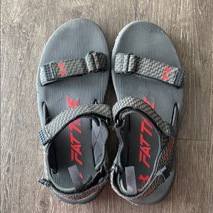 Men’s Under Armour Fat Tire sandals size 10